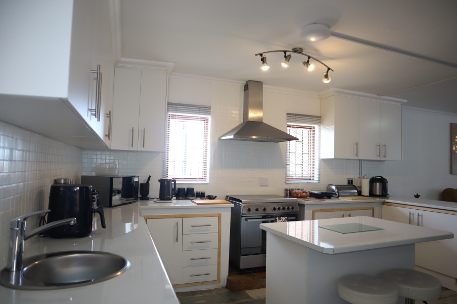 3 Bedroom Property for Sale in Wavecrest Eastern Cape